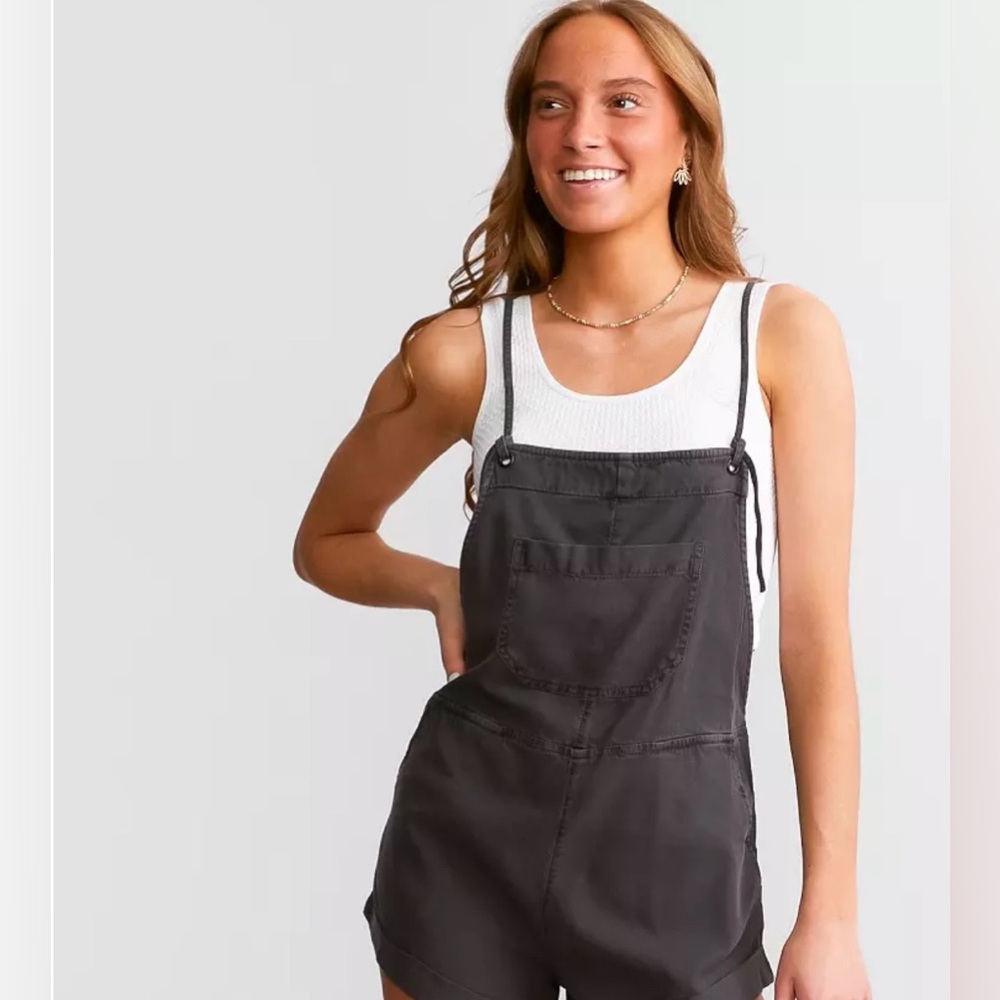 NWT Billabong Pursuit Short Overalls Romper in Black Washed SZ M
